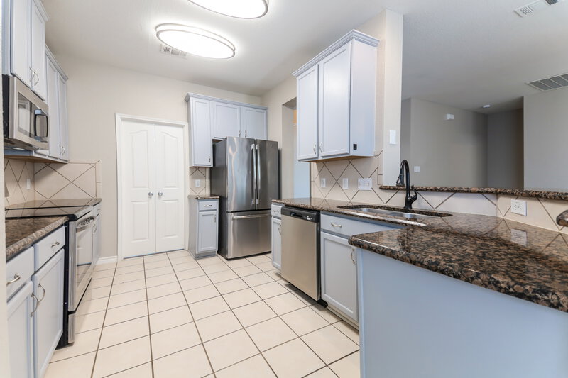 2,355/Mo, 1124 Golden Eagle Ct Aubrey, TX 76227 Kitchen View 2