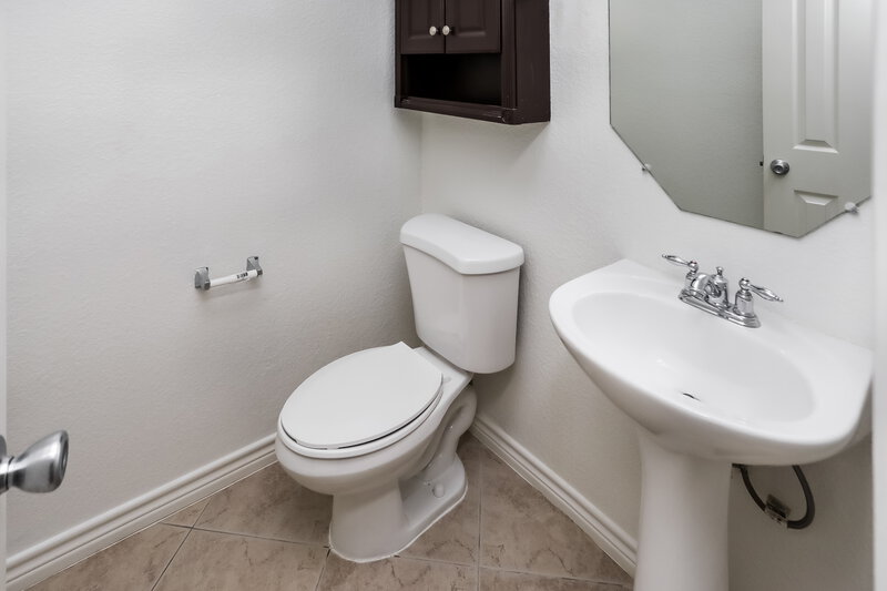 2,940/Mo, 1124 Golden Eagle Ct Aubrey, TX 76227 Bathroom View