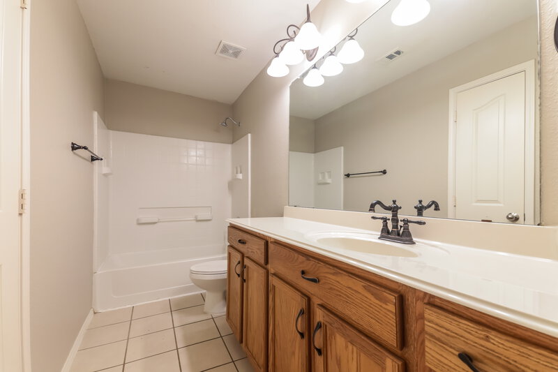 2,355/Mo, 1124 Golden Eagle Ct Aubrey, TX 76227 Bathroom View