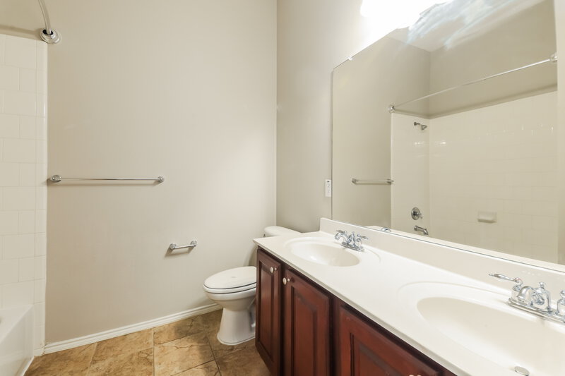 2,735/Mo, 1729 Lake Way Dr Little Elm, TX 75068 Bathroom View