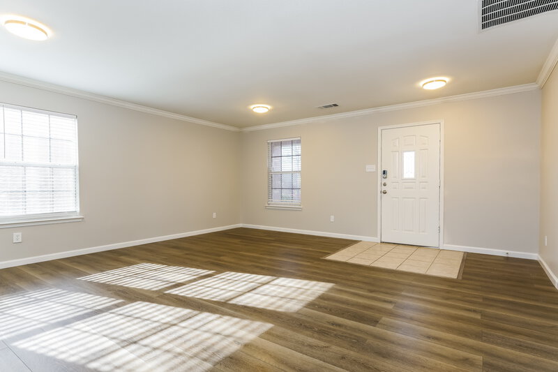 2,590/Mo, 1326 Burleson St Cedar Hill, TX 75104 Living Room View 2