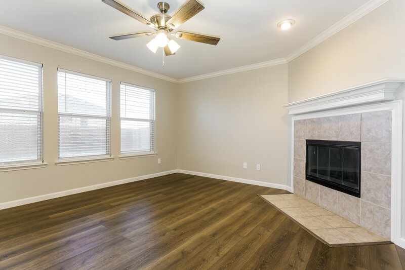 2,590/Mo, 1326 Burleson St Cedar Hill, TX 75104 Living Room View 3