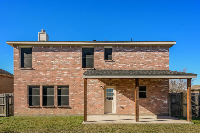 2,590/Mo, 1326 Burleson St Cedar Hill, TX 75104 Rear View