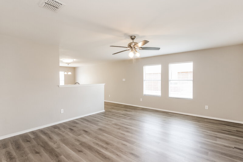 2,050/Mo, 310 Charleston Dr Anna, TX 75409 Living Room View