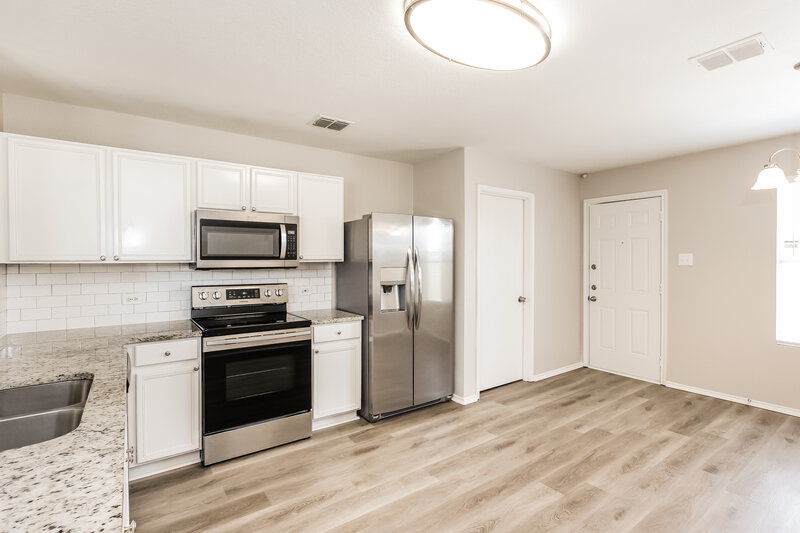 2,050/Mo, 310 Charleston Dr Anna, TX 75409 Dining Room View