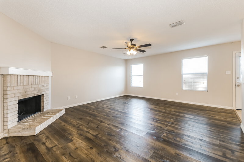 2,270/Mo, 1446 Stewart Dr Rockwall, TX 75032 Living Room View