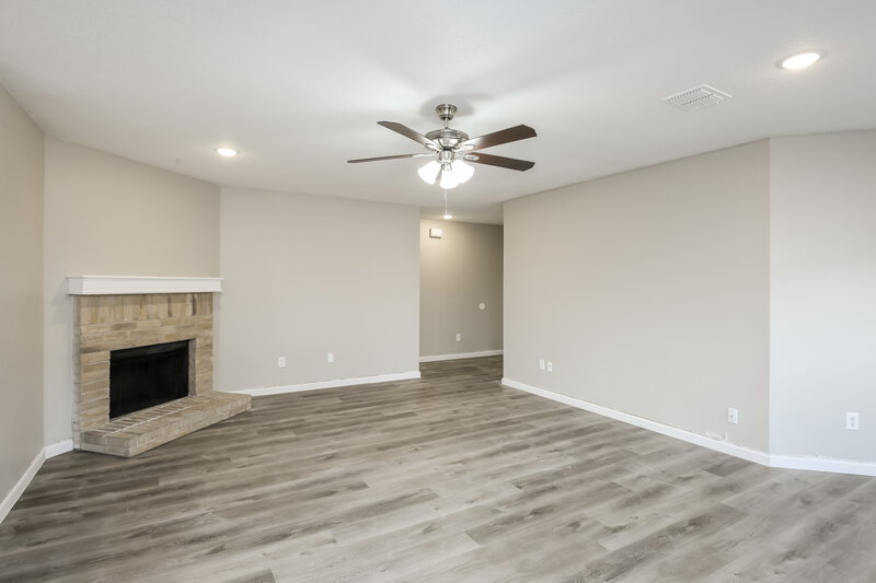 2,220/Mo, 3905 Thoroughbred Trail Fort Worth, TX 76123 Living Room View 2