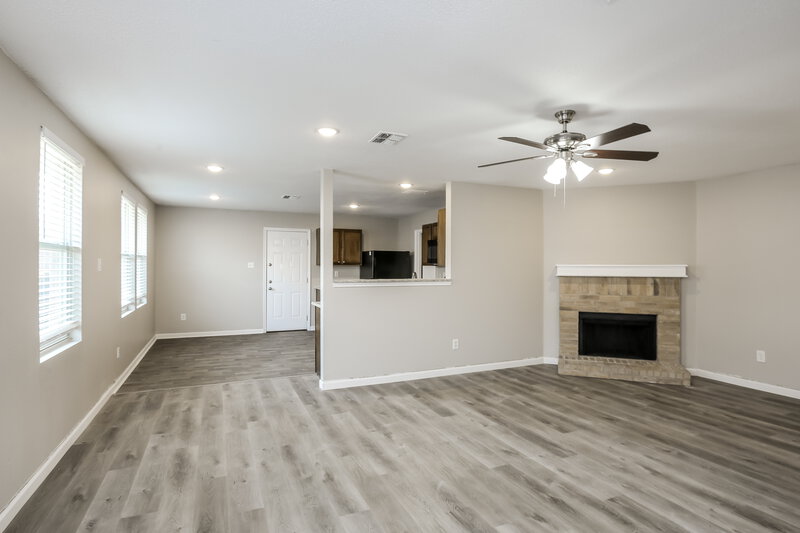 2,220/Mo, 3905 Thoroughbred Trail Fort Worth, TX 76123 Living Room View 3