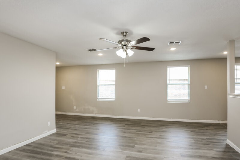 2,220/Mo, 3905 Thoroughbred Trail Fort Worth, TX 76123 Living Room View 4