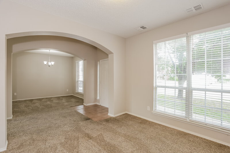 2,955/Mo, 2504 Frontier Dr Grand Prairie, TX 75052 Living Room View