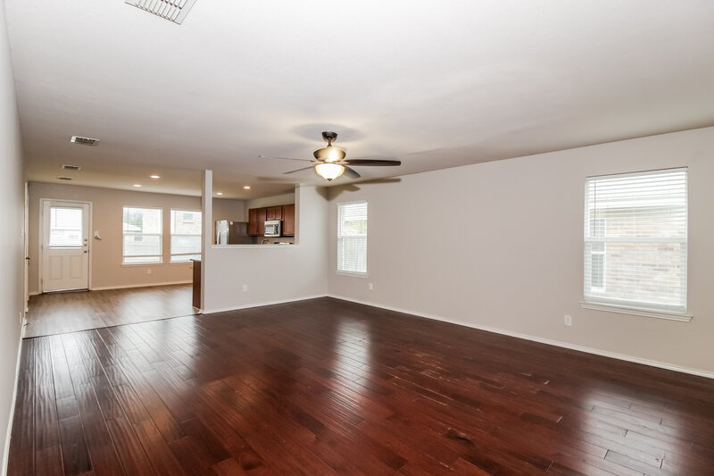 1,565/Mo, 1844 Thorntree Ln Justin, TX 76247 Living Room View 3