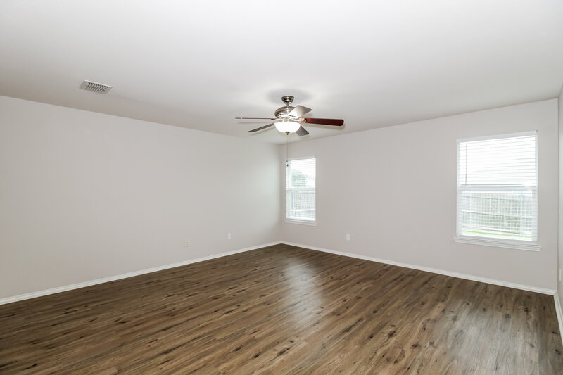 1,565/Mo, 1844 Thorntree Ln Justin, TX 76247 Main Bedroom View