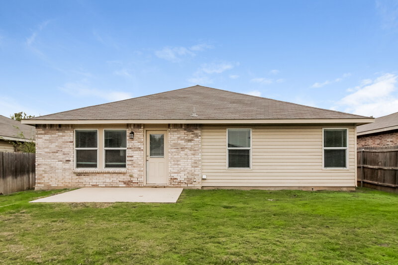 1,565/Mo, 1844 Thorntree Ln Justin, TX 76247 Rear View