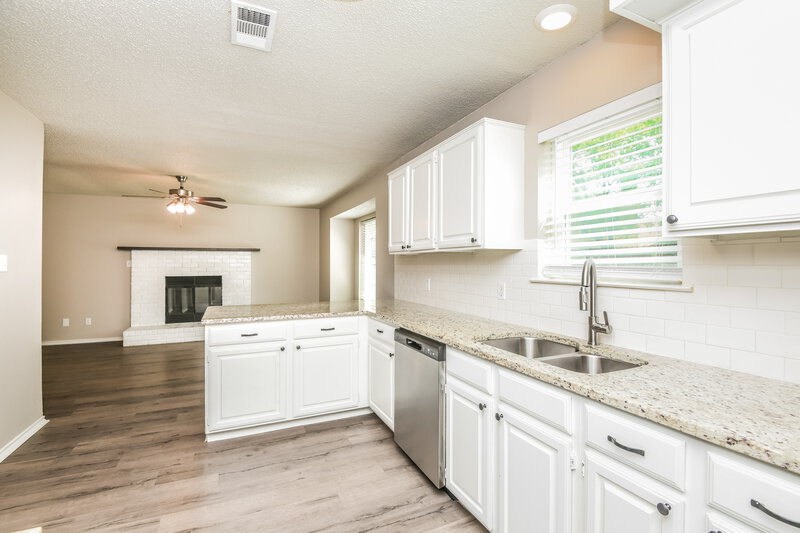 2,410/Mo, 918 Park Pl Blvd Midlothian, TX 76065 Misc View 7