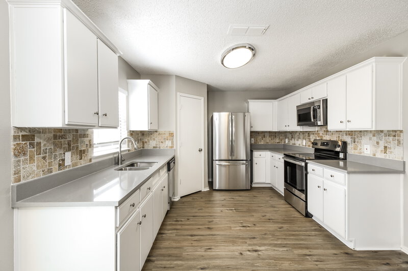 1,960/Mo, 3309 Bent Creek Dr Denton, TX 76210 Kitchen View 3