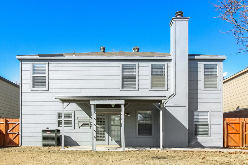1,960/Mo, 3309 Bent Creek Dr Denton, TX 76210 Rear View