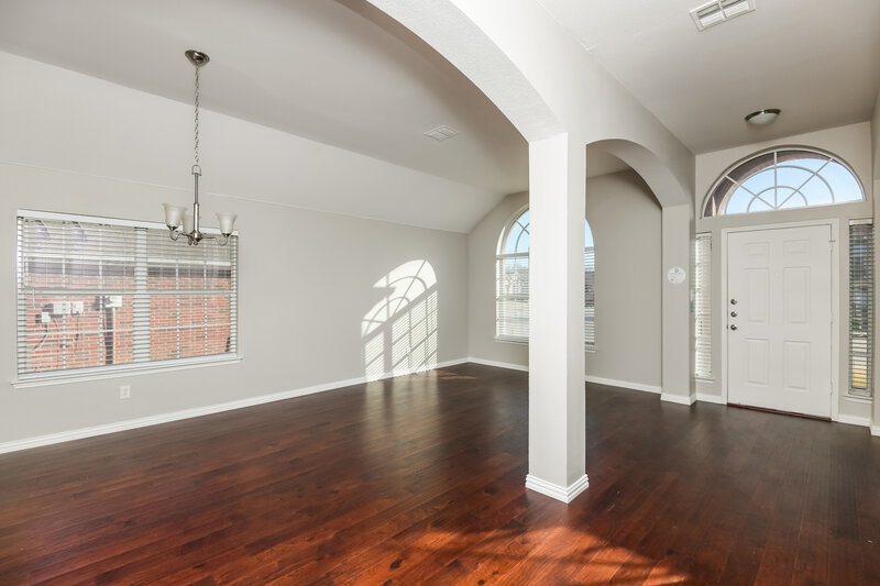 2,670/Mo, 2414 Lost Mesa Grand Prairie, TX 75052 Foyer View