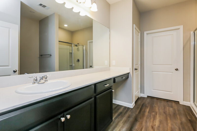 2,345/Mo, 6324 Britannic St Fort Worth, TX 76179 Main Bathroom View
