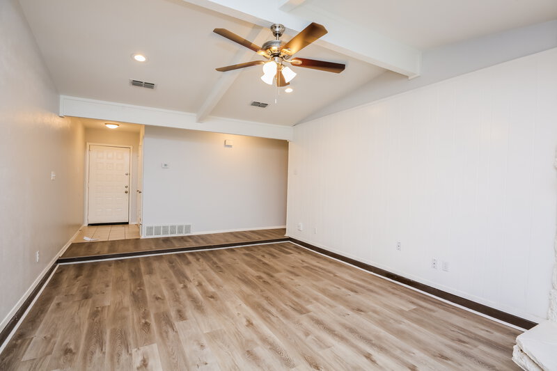 2,155/Mo, 7537 Meadowlark Ln N Watauga, TX 76148 Living Room View