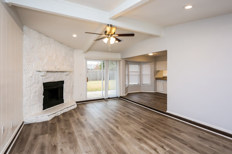 2,155/Mo, 7537 Meadowlark Ln N Watauga, TX 76148 Living Room View 2