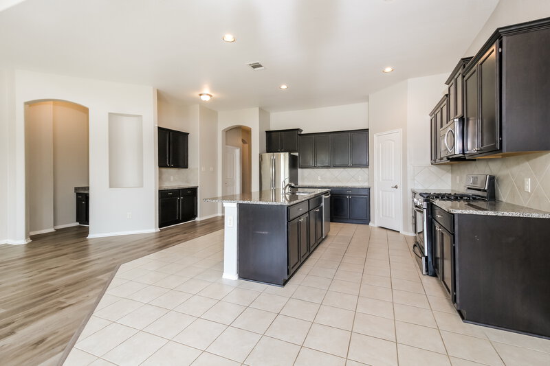 2,760/Mo, 1701 Lake Pine Dr Little Elm, TX 75068 Kitchen View