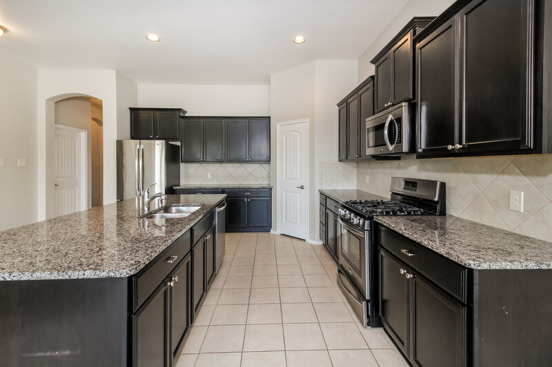 2,760/Mo, 1701 Lake Pine Dr Little Elm, TX 75068 Kitchen View 3