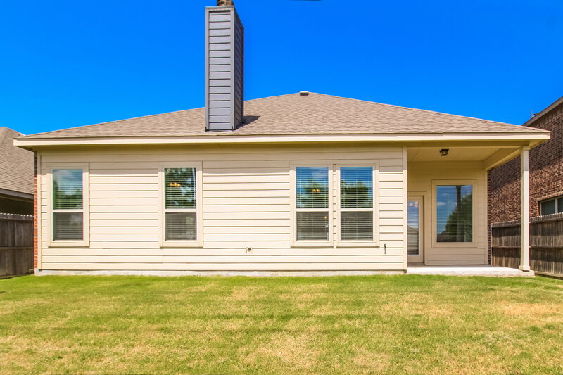 2,760/Mo, 1701 Lake Pine Dr Little Elm, TX 75068 Rear View