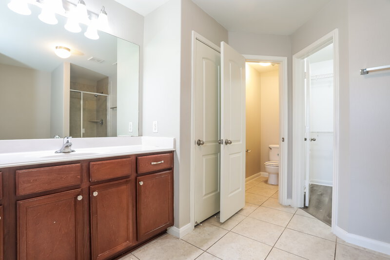 1,935/Mo, 13041 Tobin Dr Crowley, TX 76036 Main Bathroom View