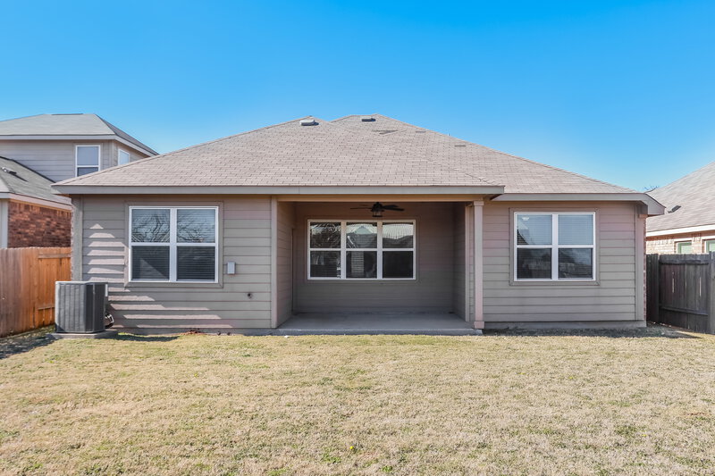 1,935/Mo, 13041 Tobin Dr Crowley, TX 76036 Rear View