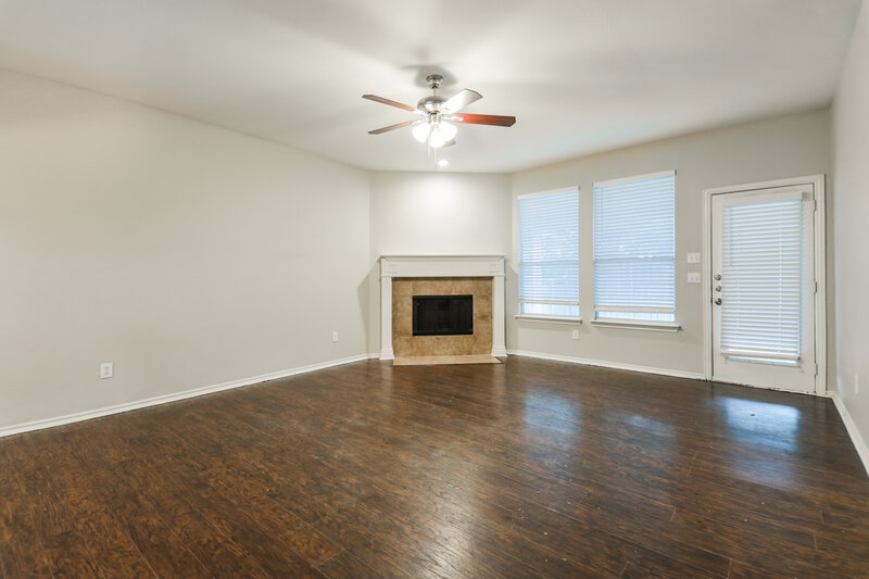 2,125/Mo, 833 Bens Dr Anna, TX 75409 Living Room View