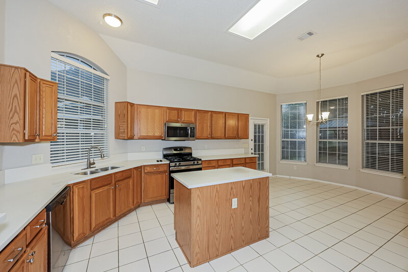 2,405/Mo, 6920 Field Lark Dr Arlington, TX 76002 Kitchen View