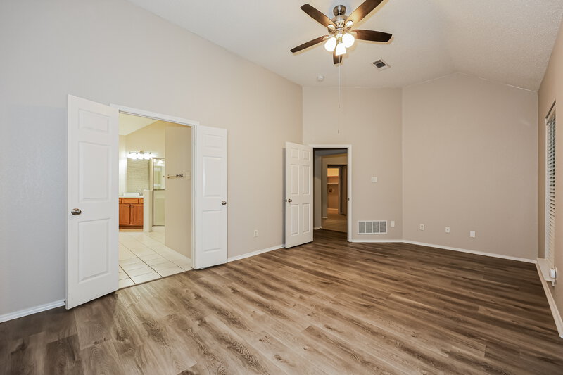 2,405/Mo, 6920 Field Lark Dr Arlington, TX 76002 Main Bedroom View