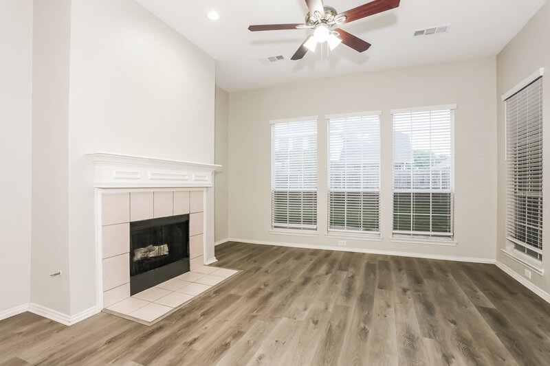 2,455/Mo, 4617 Seneca Dr Fort Worth, TX 76137 Living Room View