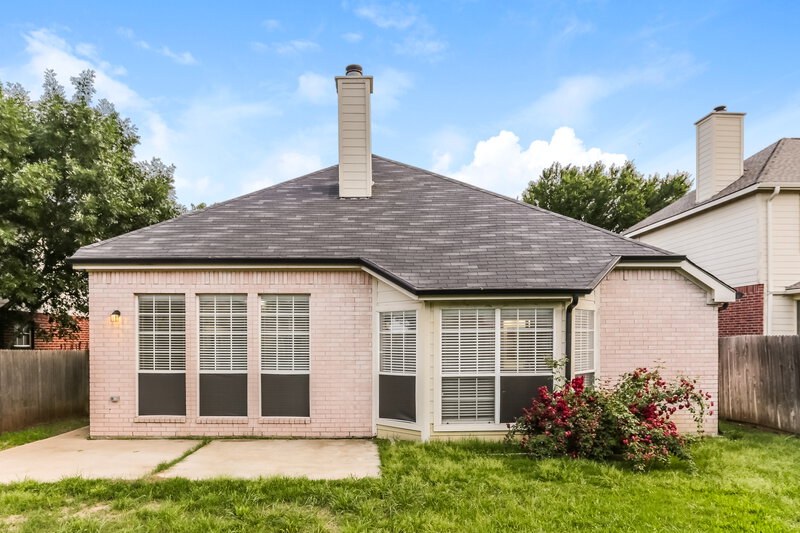 2,455/Mo, 4617 Seneca Dr Fort Worth, TX 76137 Rear View