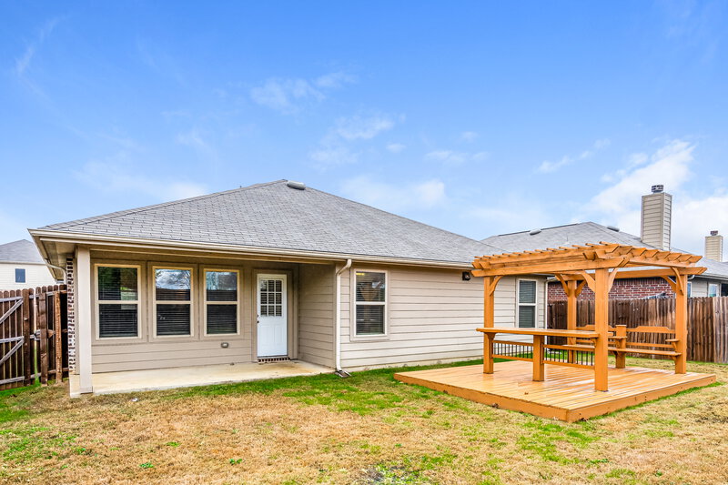 2,050/Mo, 413 Brahma St Aubrey, TX 76227 Rear View