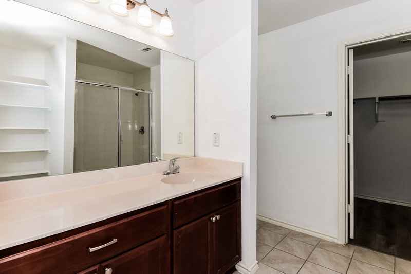 2,425/Mo, 220 Cyrus St Anna, TX 75409 Bathroom View