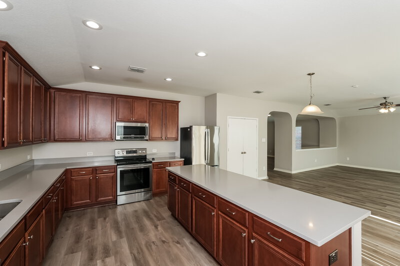 2,395/Mo, 821 Bee Creek Ln Fort Worth, TX 76120 Kitchen View 2
