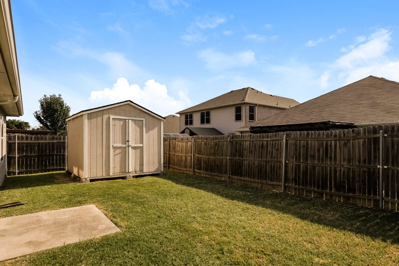 2,395/Mo, 821 Bee Creek Ln Fort Worth, TX 76120 Rear View 2