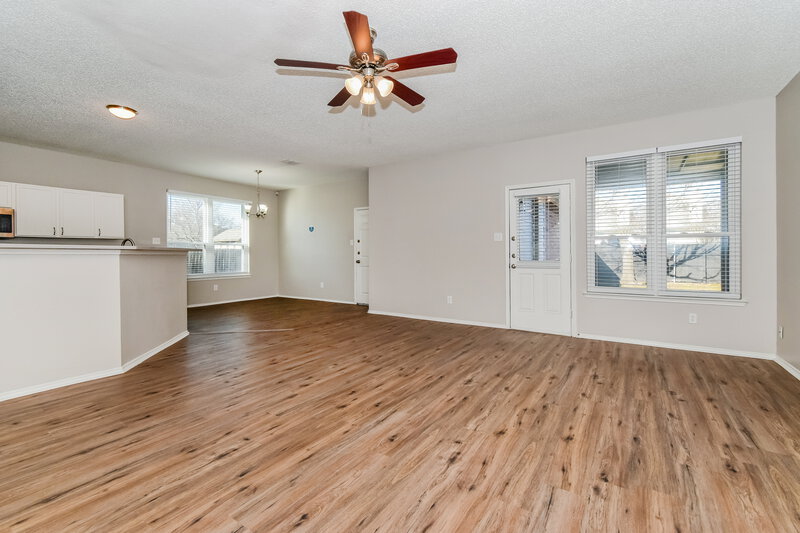 2,775/Mo, 2970 Coolwood Ln Rockwall, TX 75032 Living Room View 2