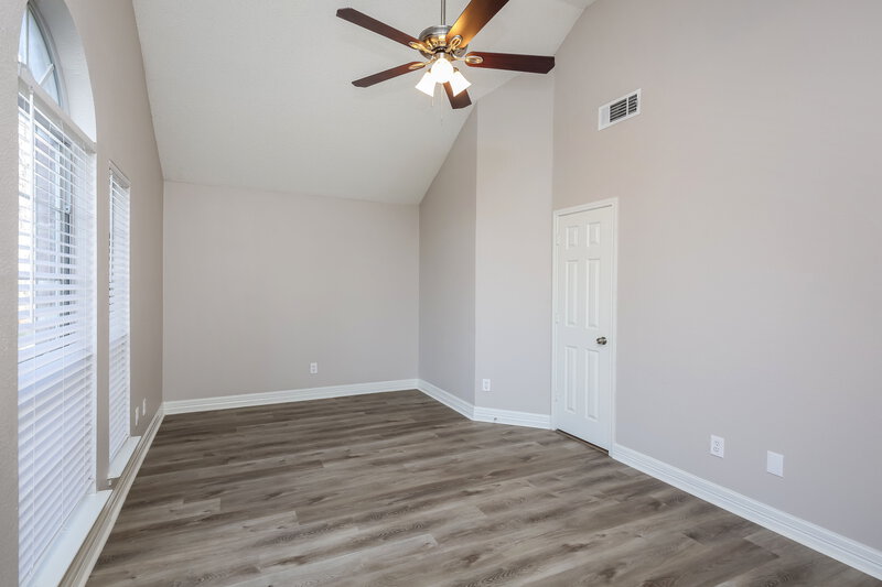 2,410/Mo, 7116 Indiana Ave Fort Worth, TX 76137 Living Room View 2