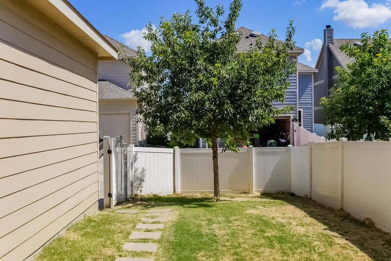 2,405/Mo, 1045 Marietta Ln Aubrey, TX 76227 Rear View