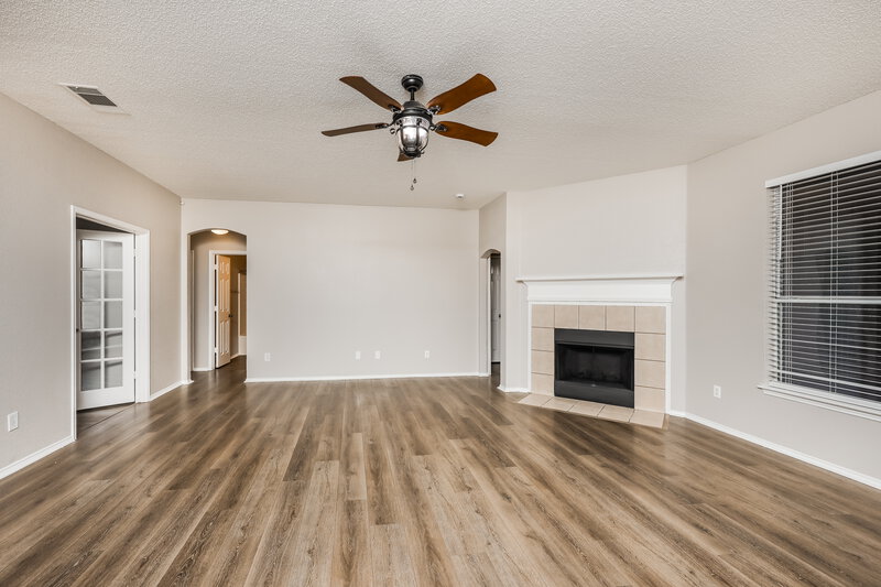 2,090/Mo, 123 Palomino Ln Krum, TX 76249 Living Room View