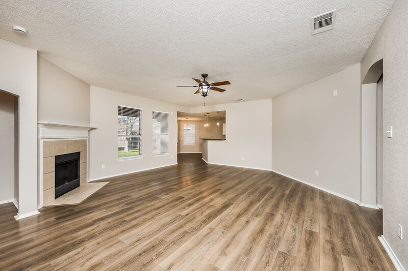 2,090/Mo, 123 Palomino Ln Krum, TX 76249 Living Room View 2