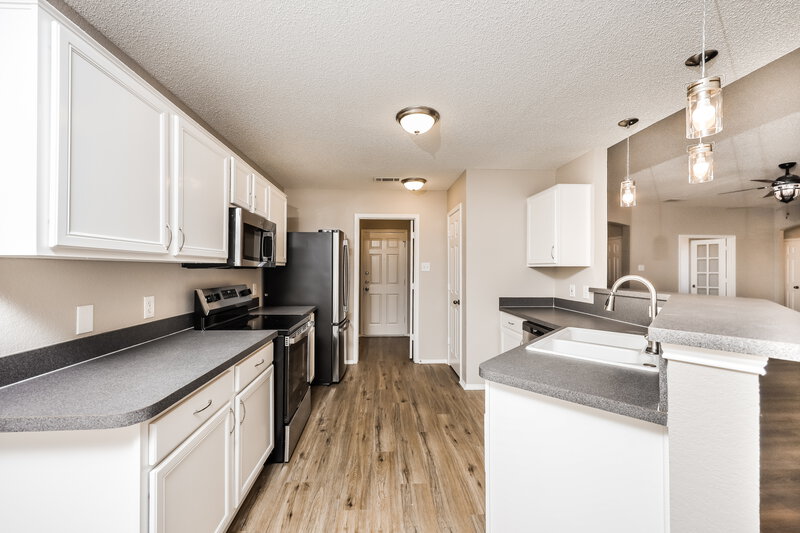 2,090/Mo, 123 Palomino Ln Krum, TX 76249 Kitchen View