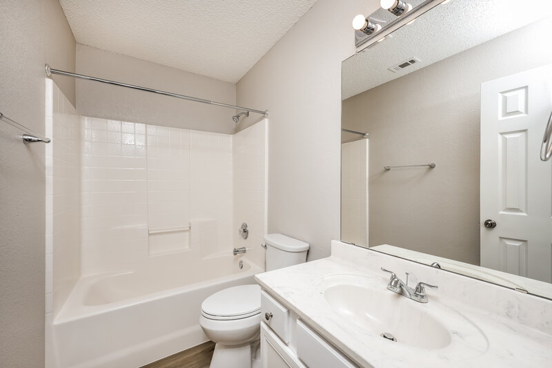 2,090/Mo, 123 Palomino Ln Krum, TX 76249 Bathroom View