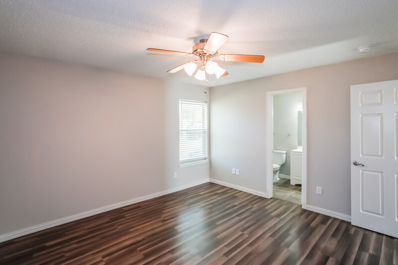 2,205/Mo, 6416 Kelly Elliott Rd Arlington, TX 76001 Main Bedroom View