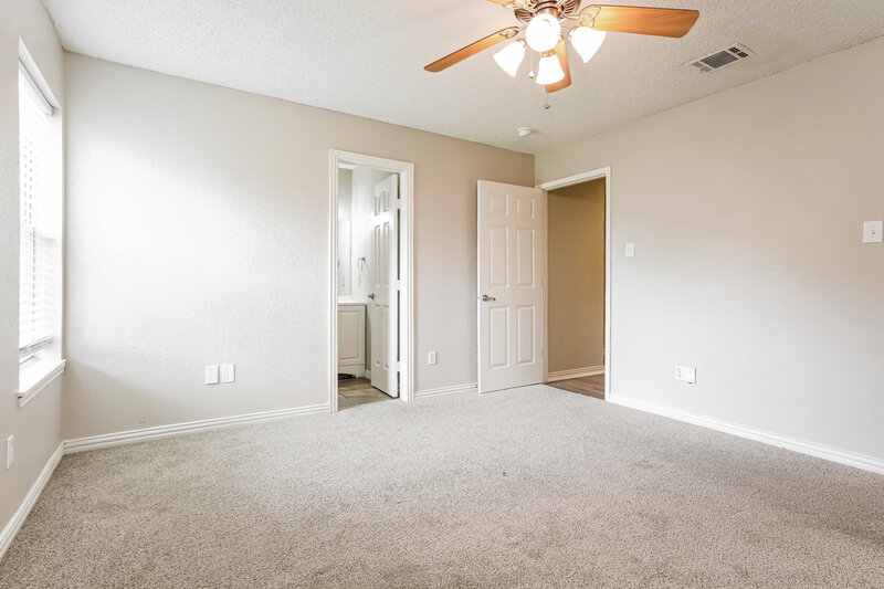 2,130/Mo, 6416 Kelly Elliott Rd Arlington, TX 76001 Main Bedroom View 2