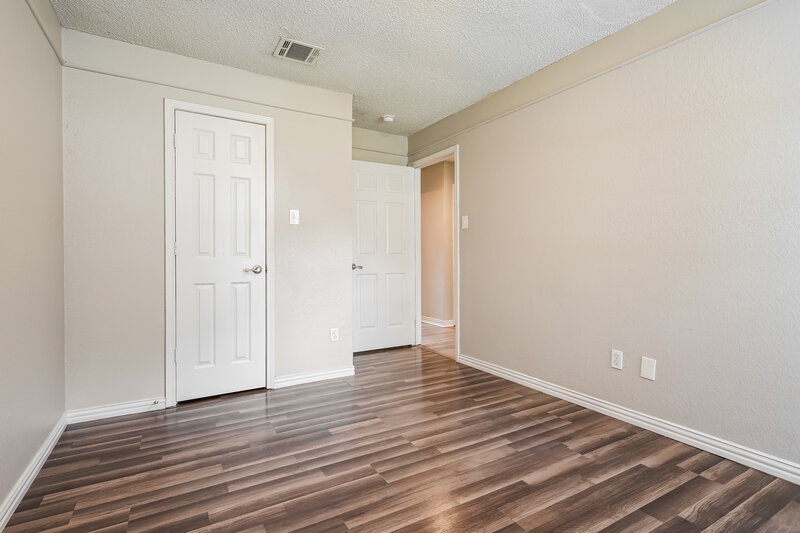 2,130/Mo, 6416 Kelly Elliott Rd Arlington, TX 76001 Bedroom View 2