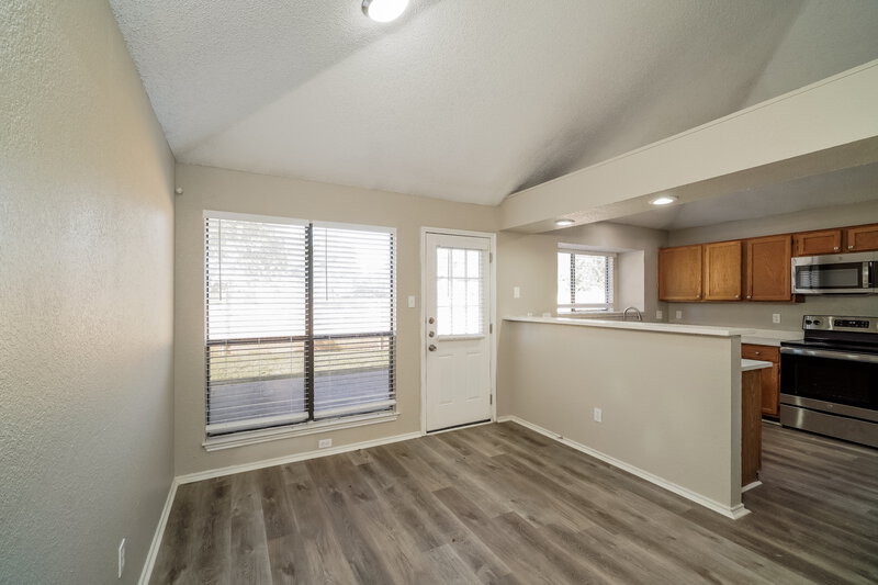 2,280/Mo, 2516 Echo Point Dr Fort Worth, TX 76123 Dining Room View