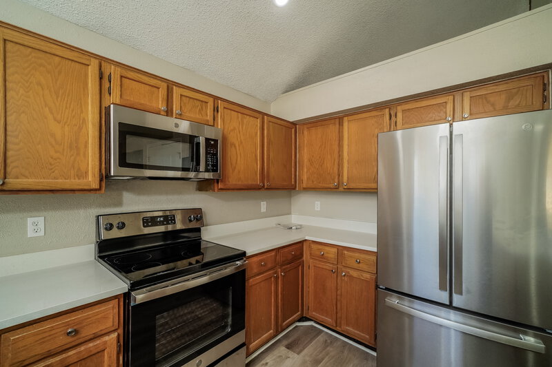 2,280/Mo, 2516 Echo Point Dr Fort Worth, TX 76123 Kitchen View 2
